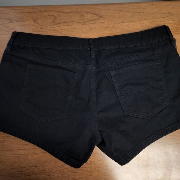SO black denim shorts size 15. Measures approx 34 waist, 3 inseam and 10 rise. - Picture 2 of 5